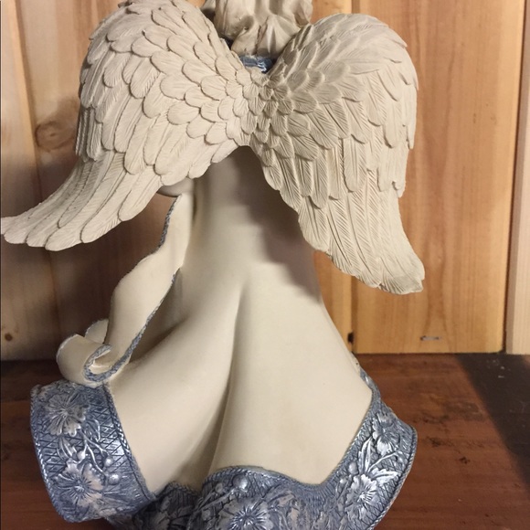 Sarah’s Angels “Nancy” Collectible Angel Music Box - Picture 3 of 5